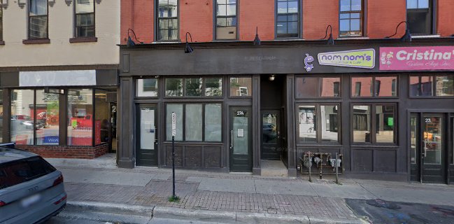 Nom Nom's Yogurt Bar & Cafe