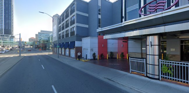 Aqua Lounge & Restaurant