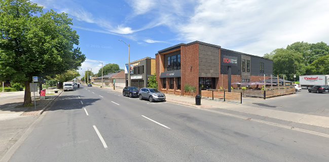 Esca Gourmet Pizza + Bar